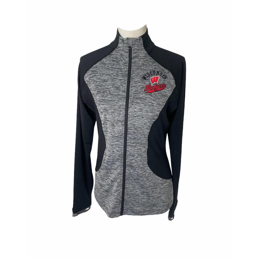 Women’s medium signature concepts Wisconsin shirt